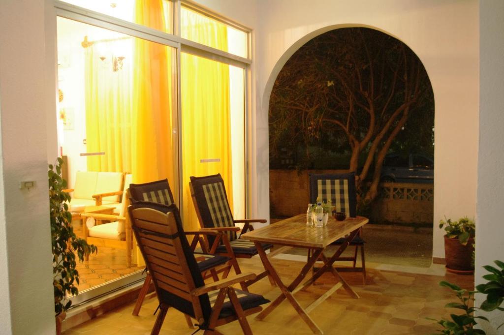 Laura Hotel Лампі Екстер'єр фото