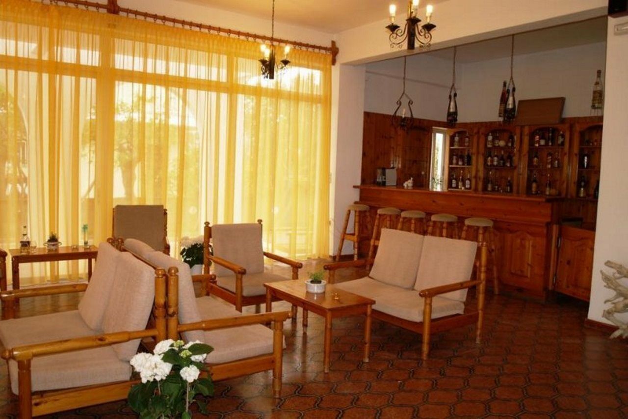 Laura Hotel Лампі Екстер'єр фото