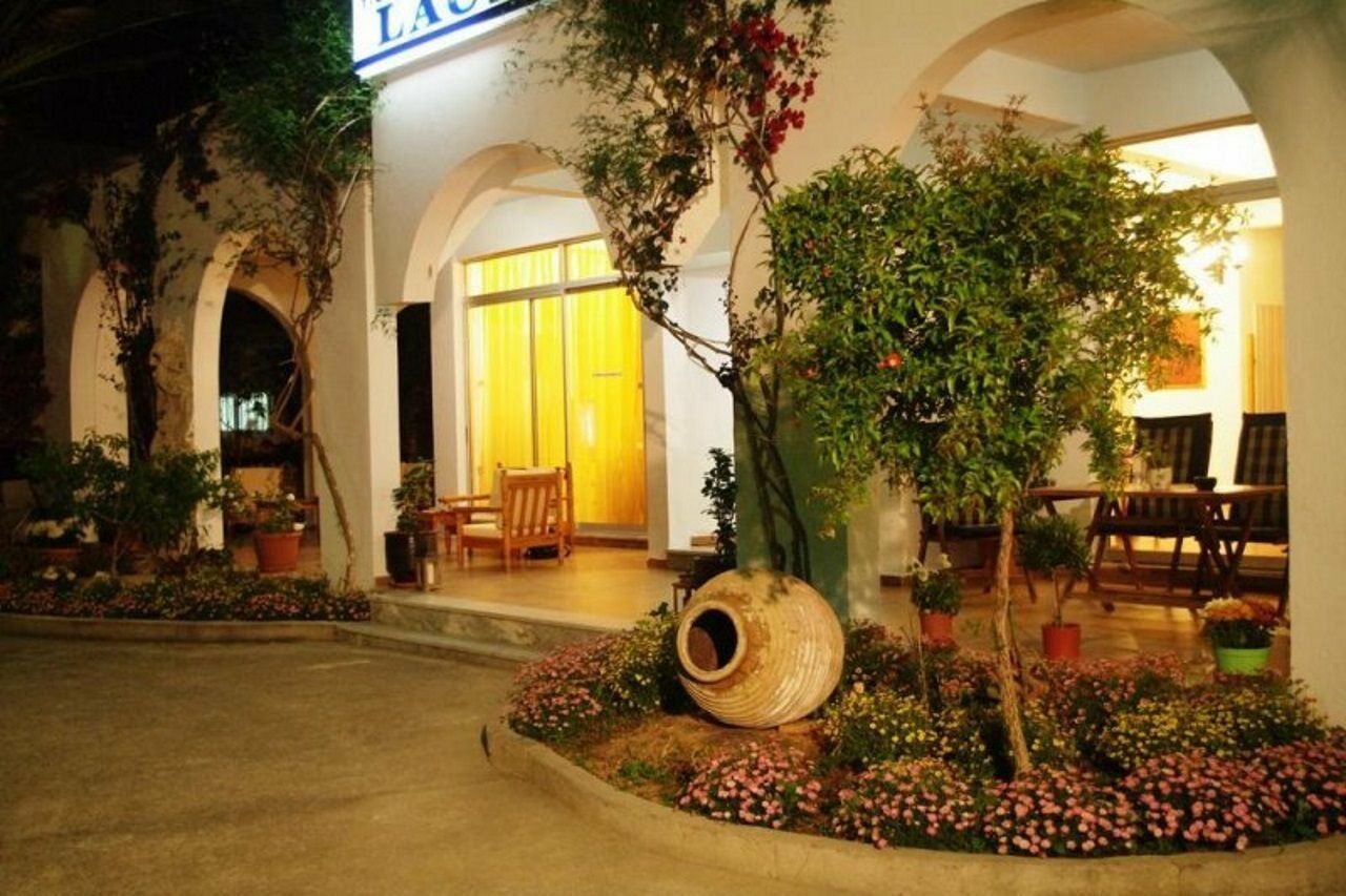 Laura Hotel Лампі Екстер'єр фото