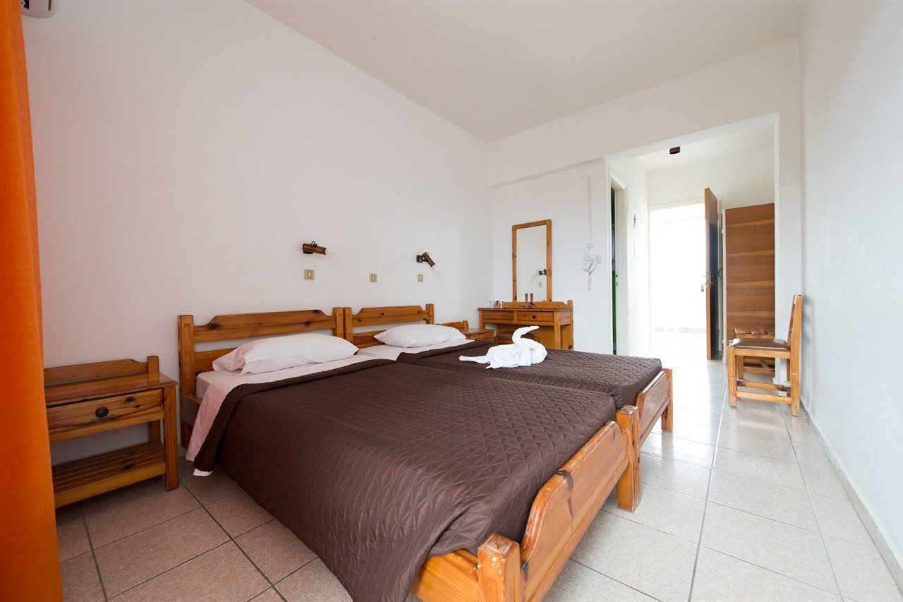 Laura Hotel Лампі Екстер'єр фото